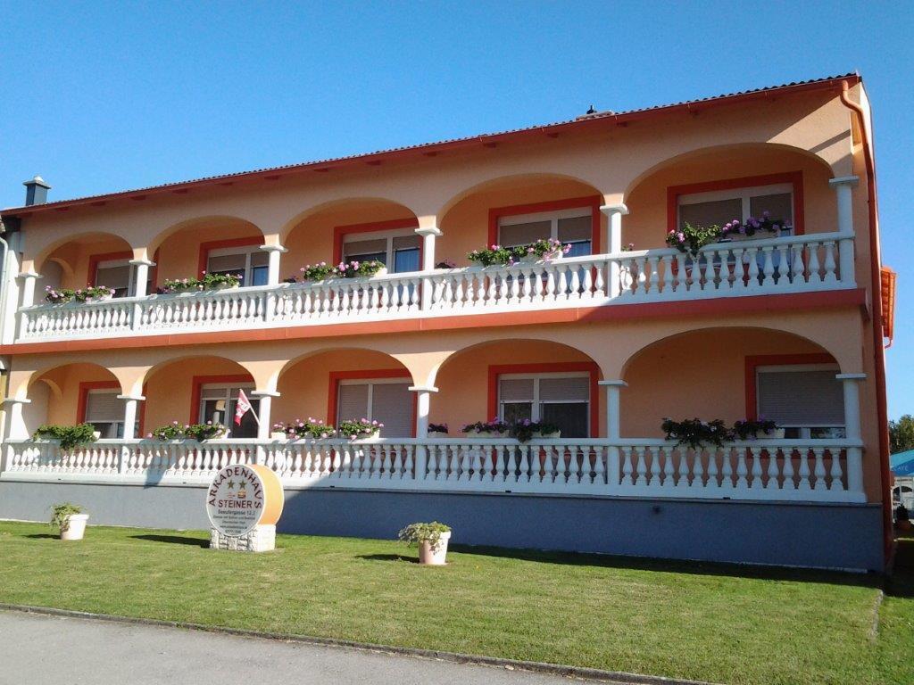 Arkadenhaus Steiner Bed & Breakfast Podersdorf am See Ngoại thất bức ảnh